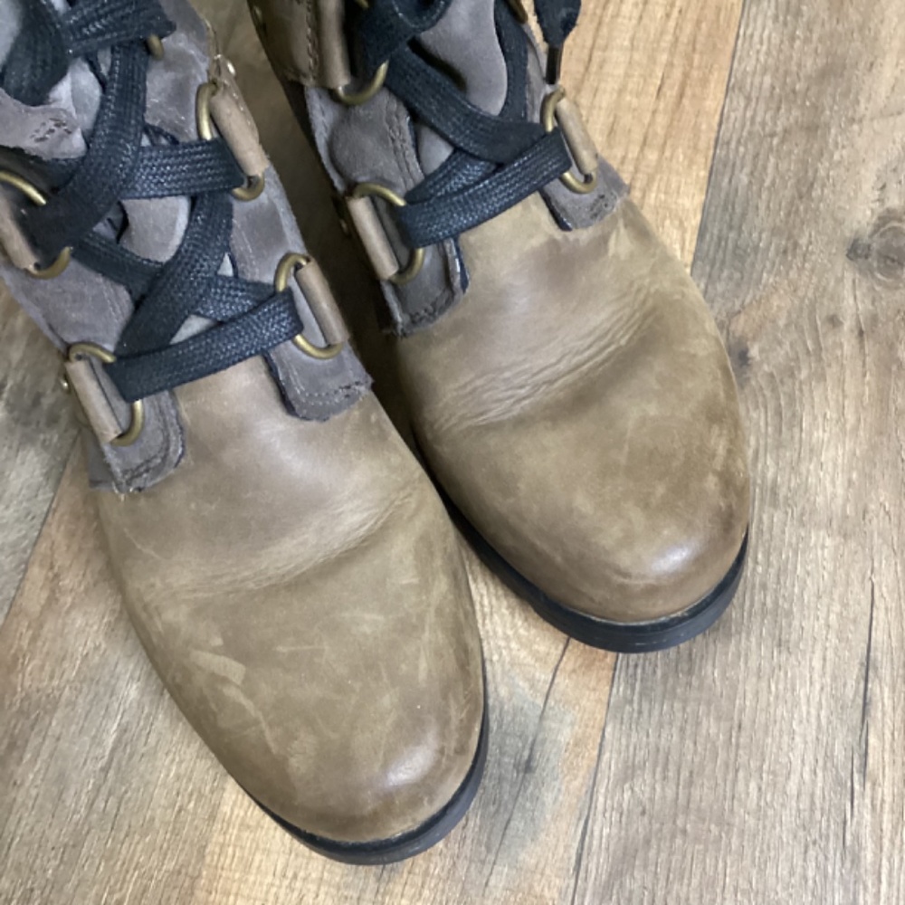 Sorel Boots EMILIE Lace Up Leather Suede Waterproof Womens Size 8.5 - Picture 3 of 6
